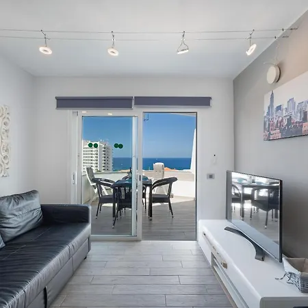 Flores 407 Apartment *