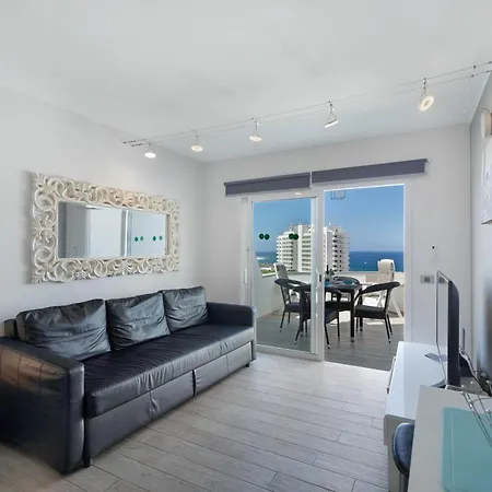 Flores 407 Apartament